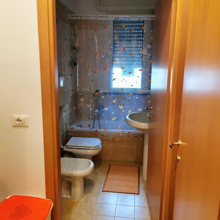 Διαμέρισμα 700 Mt Dal Mare, Monolocale Con Box Privato