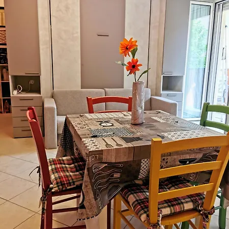 Διαμέρισμα 700 Mt Dal Mare, Monolocale Con Box Privato Ρίμινι