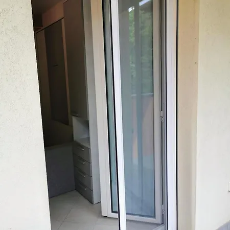 Apartamento 700 Mt Dal Mare, Monolocale Con Box Privato