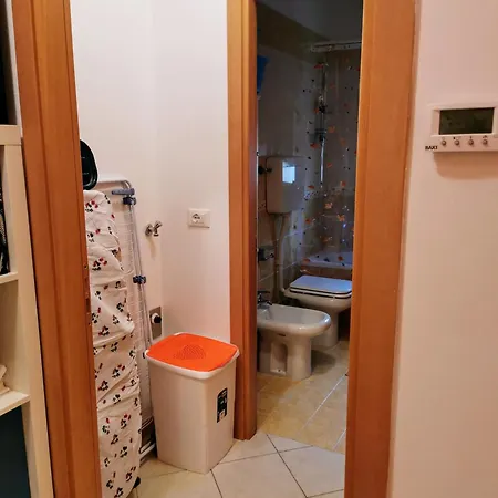 Apartamento 700 Mt Dal Mare, Monolocale Con Box Privato